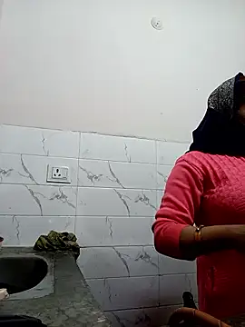 Trisha 71 online show from January 2026 02:32:01 PM