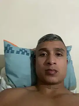 ThiagoBlaze online show from December 2025 08:37:02 PM