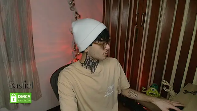 Mihail leroy online show from October 2025 01:39:02 AM