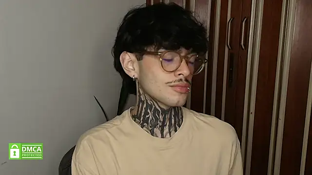 Mihail leroy online show from January 2026 02:06:02 AM