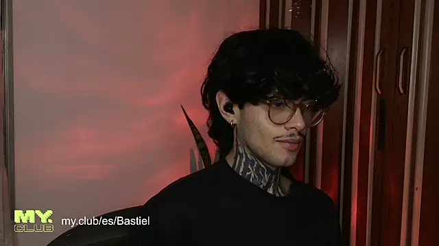 Mihail leroy online show from April 2026 04:10:02 AM