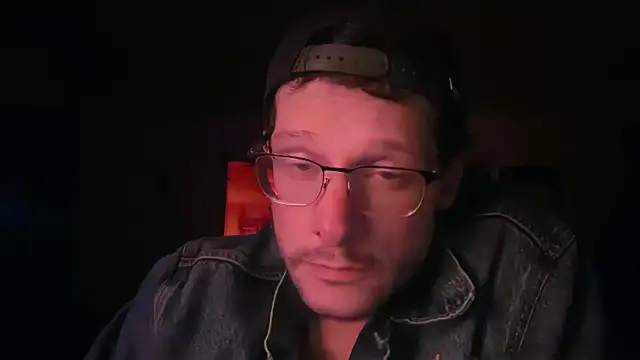 Snapshot of MasterDaddyCool chatting on May 2026 08:21:01 AM MasterDaddyCool online show from May 2026 08:21:01 AM