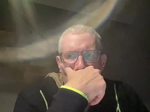 choupipat1 online show from September 2025 10:26:02 PM