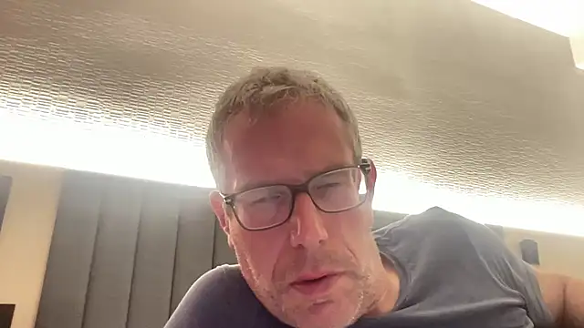 choupipat1 online show from October 2025 12:54:01 AM