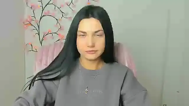 Lune Moon online show from February 2026 06:18:02 AM