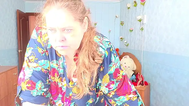 Audrey Aura online show from September 2025 05:42:01 AM