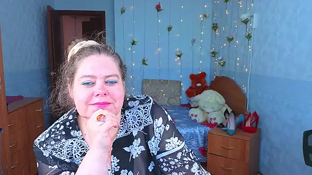 Audrey Aura online show from October 2025 05:13:01 AM