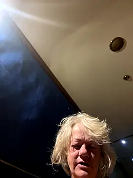 Snapshot of ladyboatlady chatting on September 2025 04:51:02 AM ladyboatlady online show from September 2025 04:51:02 AM