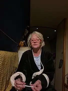 Snapshot of ladyboatlady chatting on October 2025 04:57:02 AM ladyboatlady online show from October 2025 04:57:02 AM