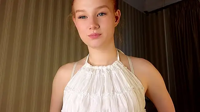 Snapshot of Juuulia_ chatting on May 2026 02:44:01 PM Juuulia online show from May 2026 02:44:01 PM