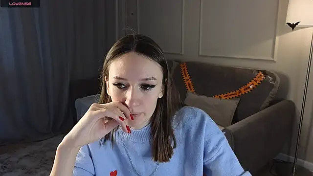 cutienaughtygirl online show from November 2025 08:42:01 AM