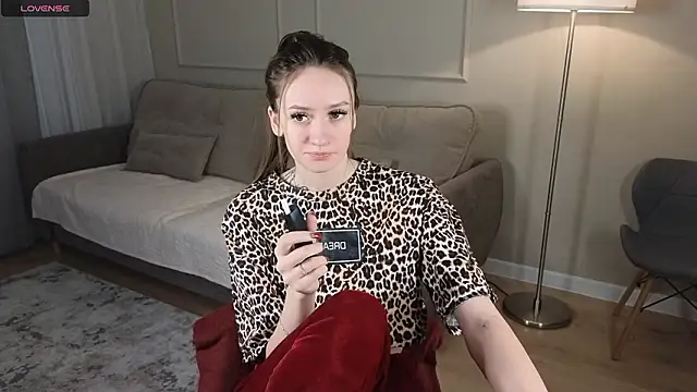 cutienaughtygirl online show from February 2026 05:39:01 AM