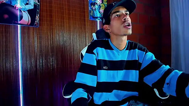 Snapshot of briamhoconor_xh chatting on February 2026 11:21:02 PM briamhoconor xh online show from February 2026 11:21:02 PM