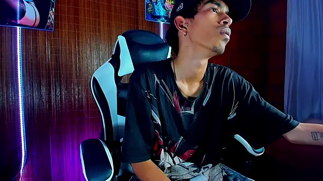 Snapshot of briamhoconor_xh chatting on February 2026 05:12:02 AM briamhoconor xh online show from February 2026 05:12:02 AM