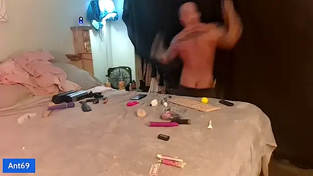 Snapshot of AntMeich6969 chatting on October 2025 03:02:02 PM AntMeich6969 online show from October 2025 03:02:02 PM