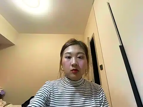 xena0501 online show from February 2026 03:01:01 PM