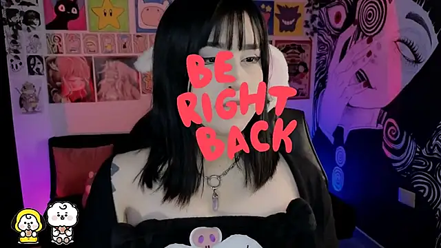 Yuhwan  online show from December 2025 04:45:02 PM