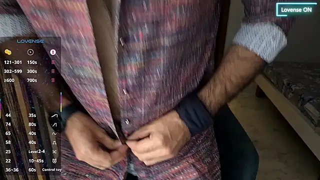 Snapshot of mlove902 chatting on April 2026 09:38:01 AM mlove902 online show from April 2026 09:38:01 AM