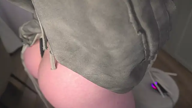 lisa schiele online show from March 2026 08:23:02 PM