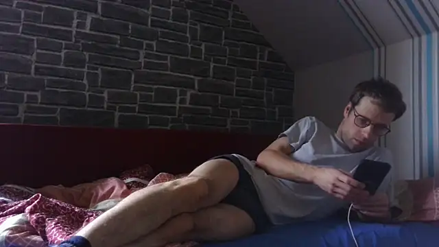 Snapshot of vers92_seb chatting on October 2025 12:11:01 PM vers92 seb online show from October 2025 12:11:01 PM