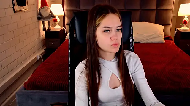 UliaNeer online show from March 2026 05:13:01 AM