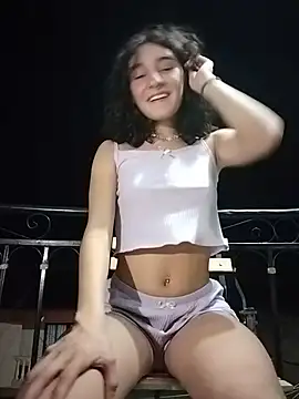 Snapshot of LuaBusch chatting on June 2026 04:21:02 AM LuaBusch online show from June 2026 04:21:02 AM