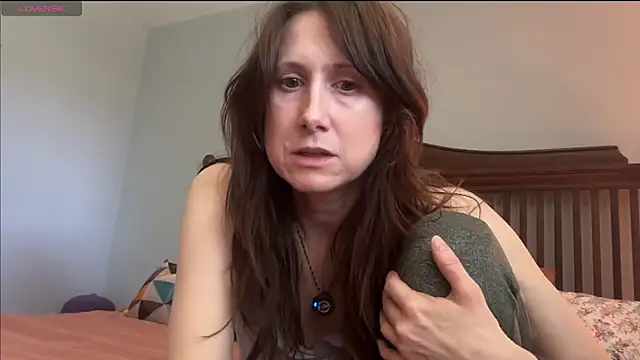Snapshot of MommyGoddessL chatting on June 2026 06:21:02 PM MommyGoddessL online show from June 2026 06:21:02 PM