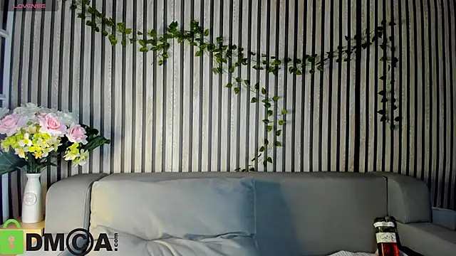 Casey Sweeet online show from November 2025 05:23:01 PM