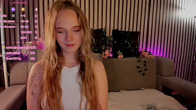 Snapshot of Casey_Sweeet chatting on May 2026 09:33:01 PM Casey Sweeet online show from May 2026 09:33:01 PM