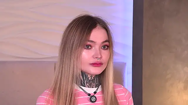 AriWild online show from December 2025 04:20:02 AM