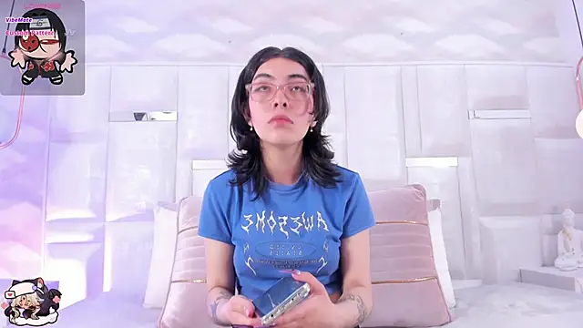 Im Molly Angel online show from November 2025 08:20:02 PM