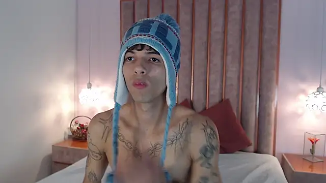 Enzo Hunter online show from September 2025 04:16:01 AM