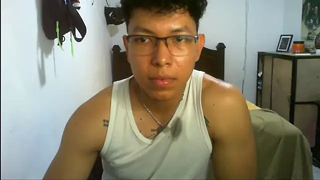 Snapshot of Karim_jensen chatting on April 2026 11:38:02 PM Karim jensen online show from April 2026 11:38:02 PM