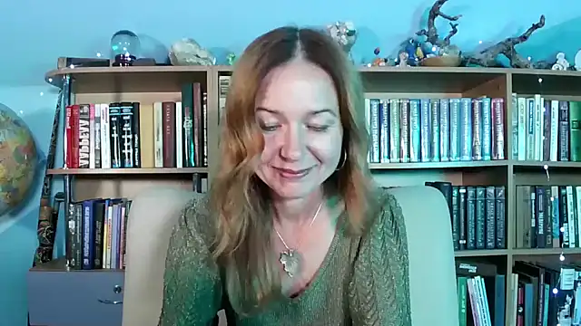 Snapshot of Foxilady357 chatting on October 2025 02:04:01 PM Foxilady357 online show from October 2025 02:04:01 PM