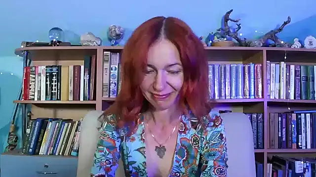 Foxilady357 online show from June 2026 01:37:02 PM