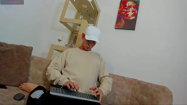 LoganTwink18 online show from January 2026 05:12:01 AM