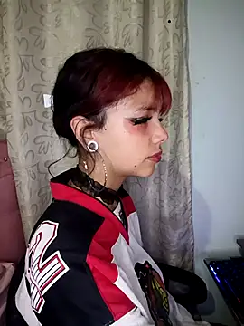 Snapshot of U-Upaaita chatting on February 2026 02:07:03 AM U-Upaaita online show from February 2026 02:07:03 AM