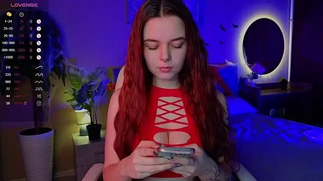 Snapshot of BellaDevile_ chatting on October 2025 08:24:02 AM BellaDevile online show from October 2025 08:24:02 AM