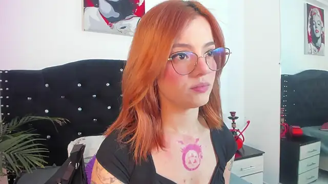 Snapshot of abby_jones2 chatting on June 2026 02:44:01 AM abby jones2 online show from June 2026 02:44:01 AM