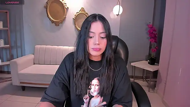 AmbarJames  online show from November 2025 11:54:02 AM