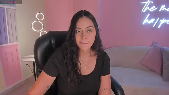 Snapshot of AmbarJames_ chatting on June 2026 07:13:01 PM AmbarJames online show from June 2026 07:13:01 PM