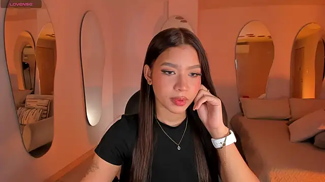 Snapshot of SophieHouston_ chatting on June 2026 02:55:02 AM SophieHouston online show from June 2026 02:55:02 AM