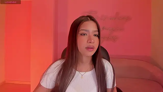 Snapshot of SophieHouston_ chatting on July 2026 03:52:01 AM SophieHouston online show from July 2026 03:52:01 AM