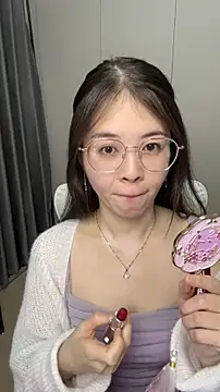 Qianqian-888 online show from December 2025 12:42:01 AM