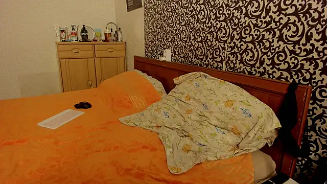 romiosabrino online show from April 2026 07:04:02 PM