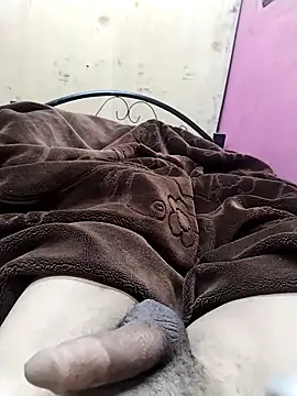 Snapshot of emerryosef chatting on January 2026 08:07:01 PM emerryosef online show from January 2026 08:07:01 PM