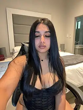 Snapshot of LilMisIndianx chatting on October 2025 08:38:01 AM LilMisIndianx online show from October 2025 08:38:01 AM