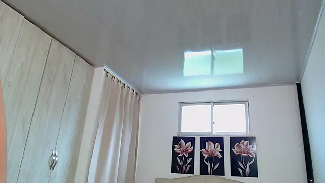 pinky f00x online show from November 2025 07:36:02 PM