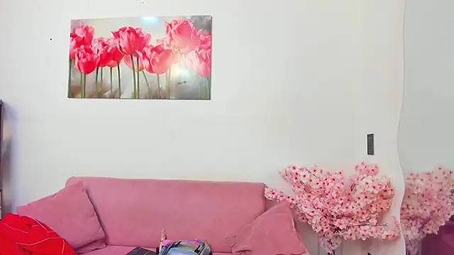 Snapshot of pinky_f00x chatting on June 2026 07:52:01 PM pinky f00x online show from June 2026 07:52:01 PM