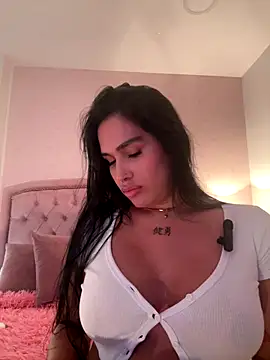 Bella  Wood online show from November 2025 08:09:01 PM